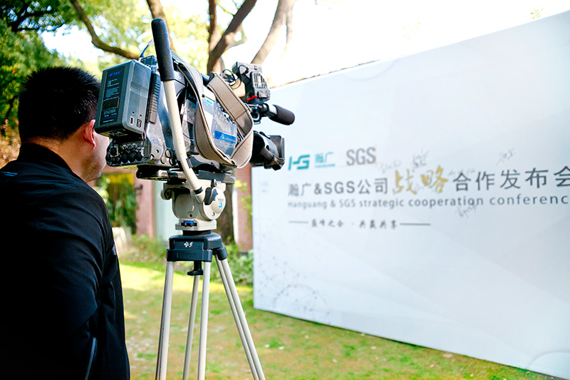 9reweb.jpg 9reweb.jpg