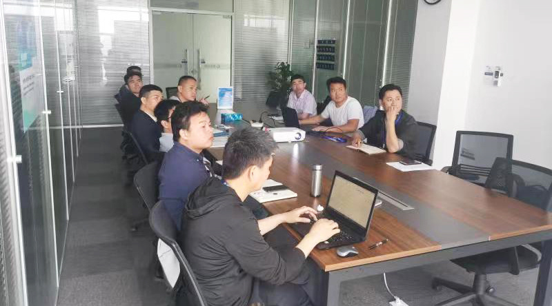 启动集会照片.jpg 启动集会照片.jpg